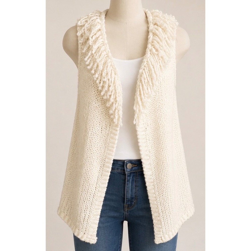 Cato Cream Chunky Knit Fringe Trim Open Front Sweater Vest Womens Small RN37080